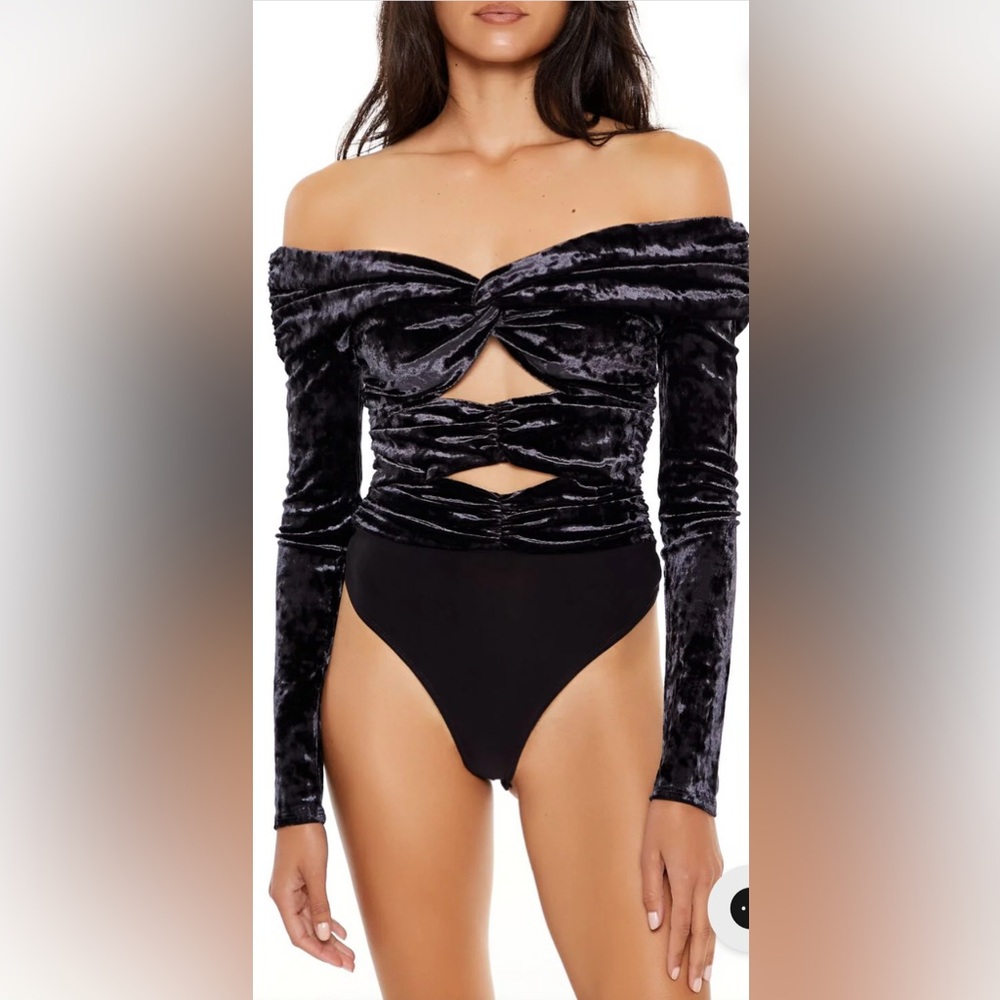 FOREVER 21 VELVET OFF-THE-SHOULDER BODYSUIT